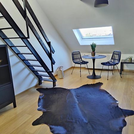 B&B Leopold & Appartementen سينت تروادن المظهر الخارجي الصورة