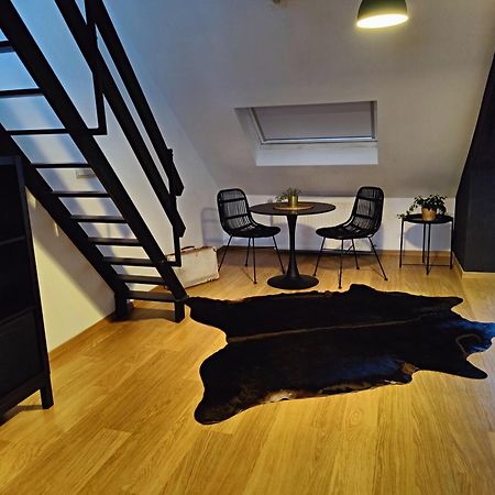 B&B Leopold & Appartementen سينت تروادن المظهر الخارجي الصورة