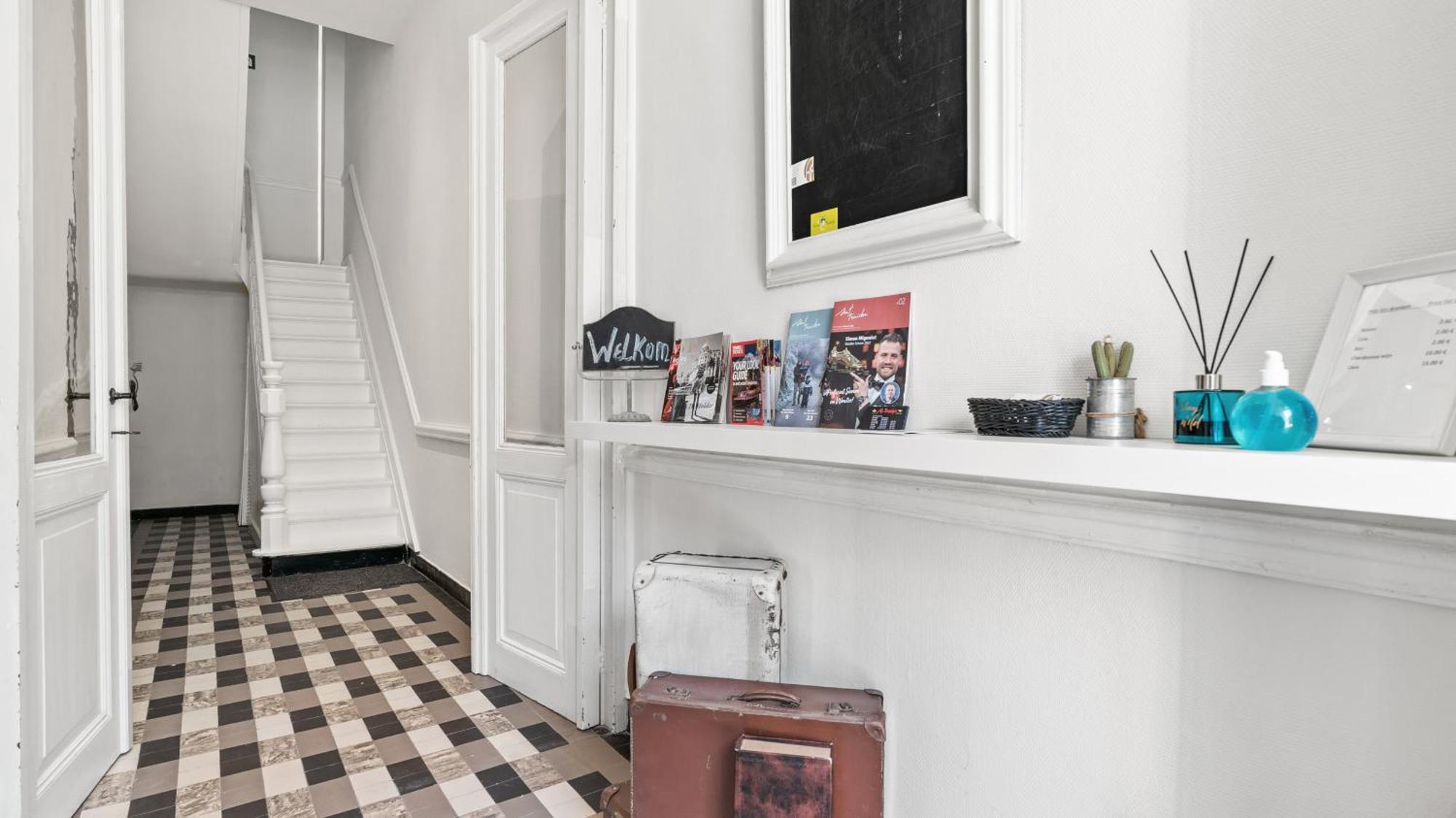 B&B Leopold & Appartementen سينت تروادن المظهر الخارجي الصورة